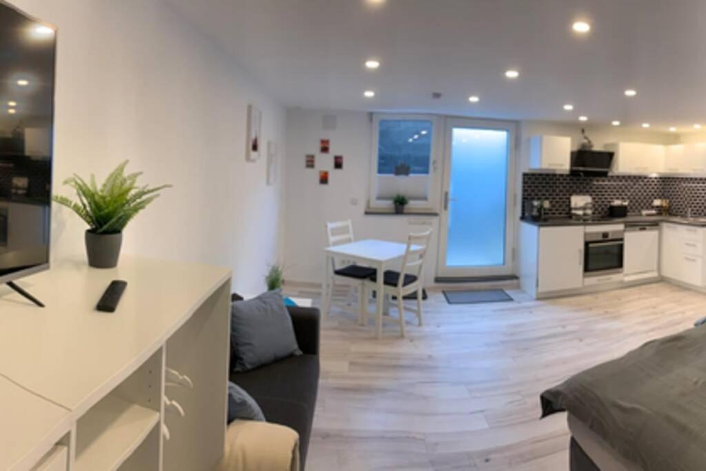 Modern Renovated Apartment Suited For Business Consultants - In Close Distance To Dt, Dhl And Un Campus - Reserved Parking Bonn Exteriér fotografie